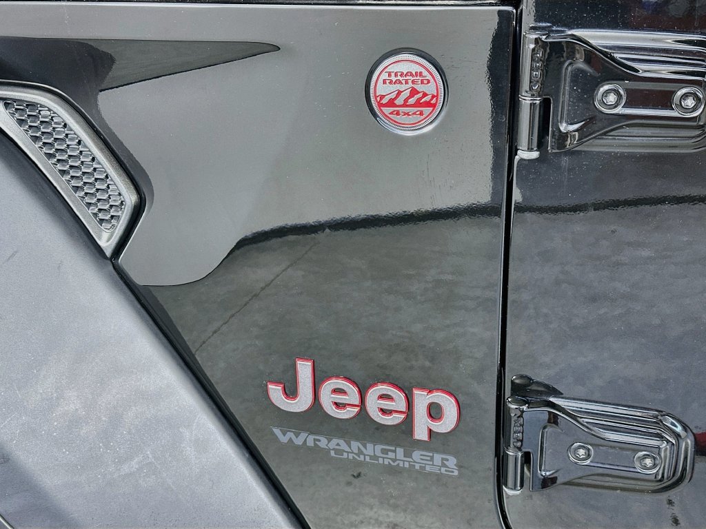 Used 2022 Jeep Wrangler Unlimited Rubicon w/ LED Lighting Group AWD/4WD image 27