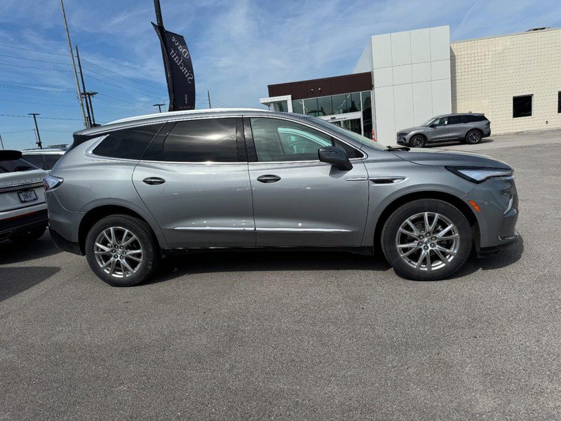 Used 2023 Buick Enclave Essence w/ Experience Buick Package AWD/4WD image 3