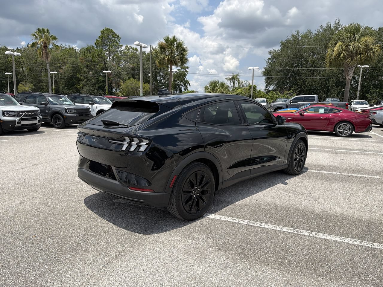 Used 2025 Ford Mustang Mach-E Select w/ Comfort Package Lite AWD/4WD image 3
