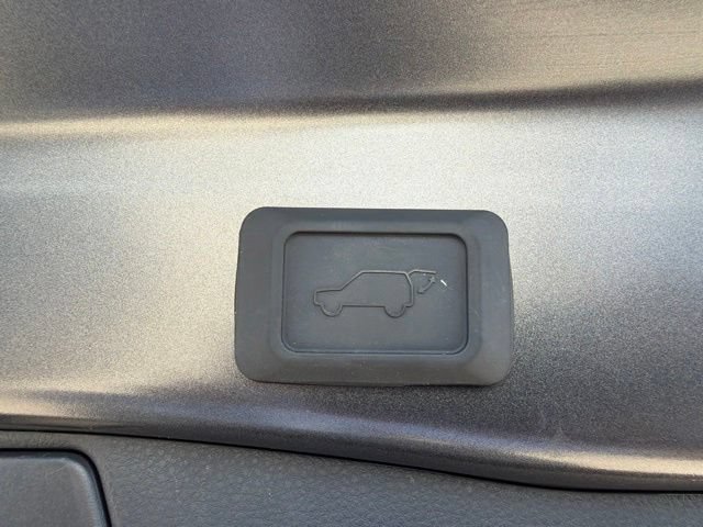 Used 2025 Toyota RAV4 XLE w/ Convenience Package FWD image 21