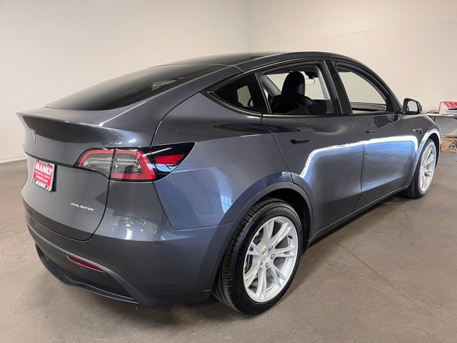 Used 2023 Tesla Model Y Long Range image 3