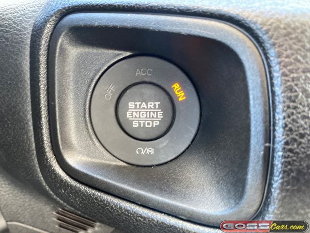 Certified 2025 Jeep Gladiator Sport AWD/4WD image 11