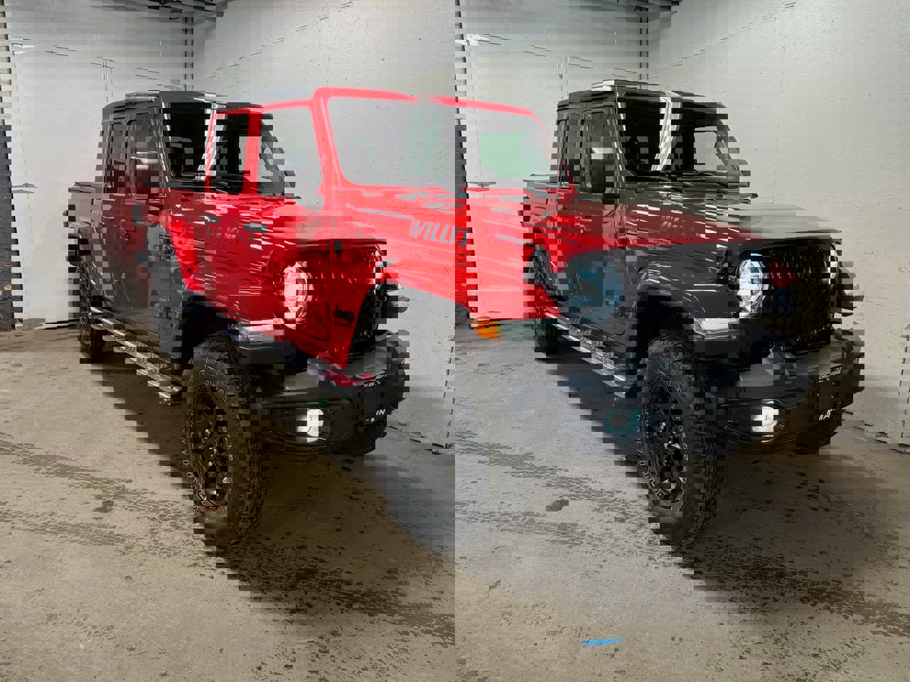 Used 2022 Jeep Gladiator Willys image 1