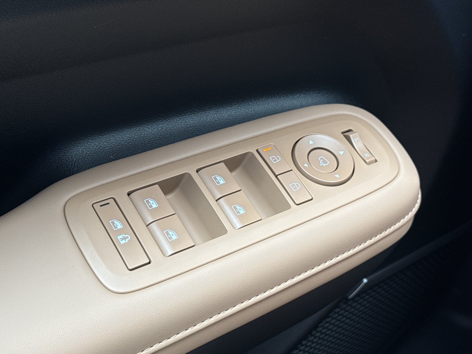 New 2027 Hyundai Santa Fe Calligraphy FWD image 21
