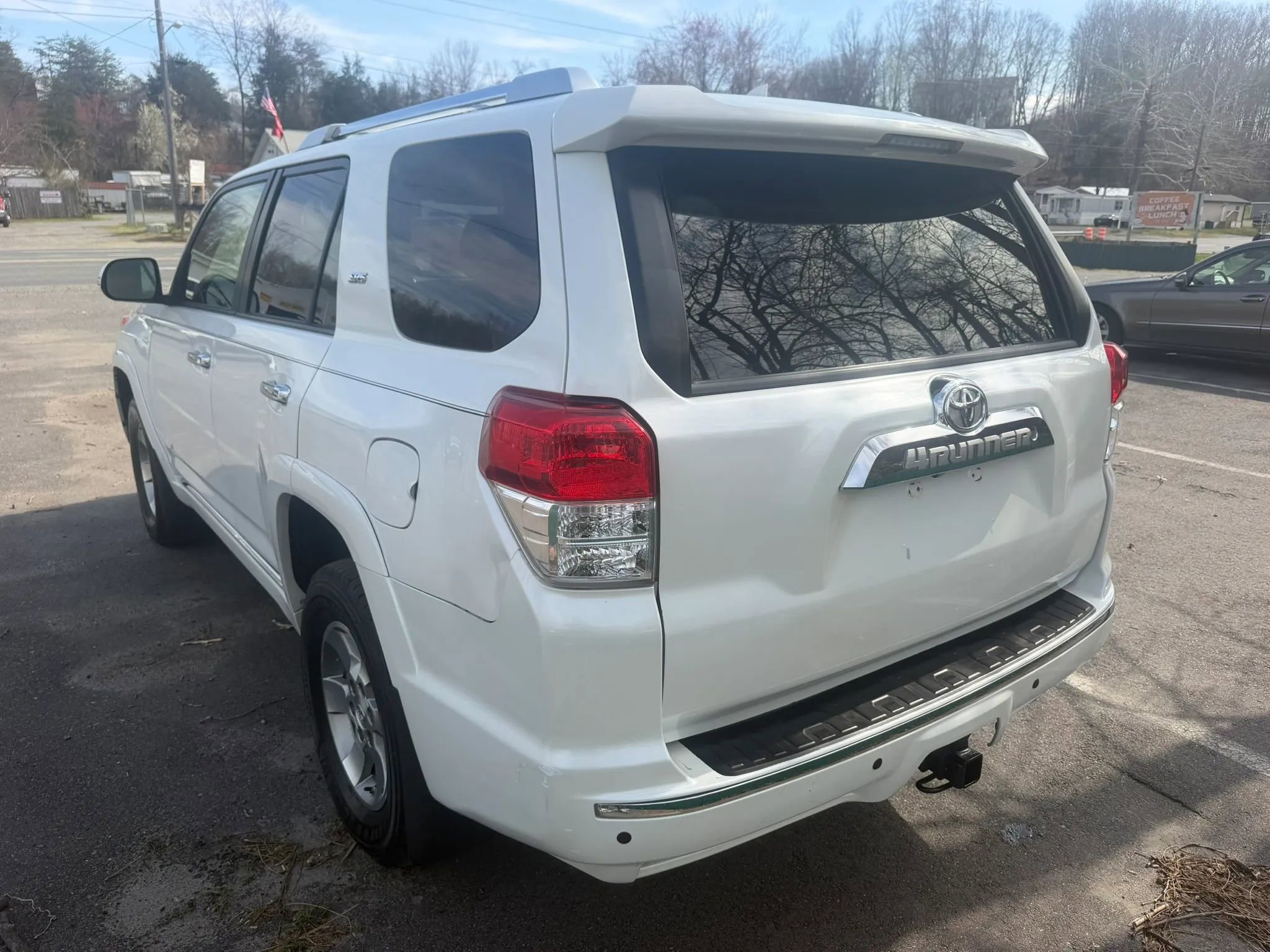 Used 2012 Toyota 4Runner SR5 AWD/4WD image 11