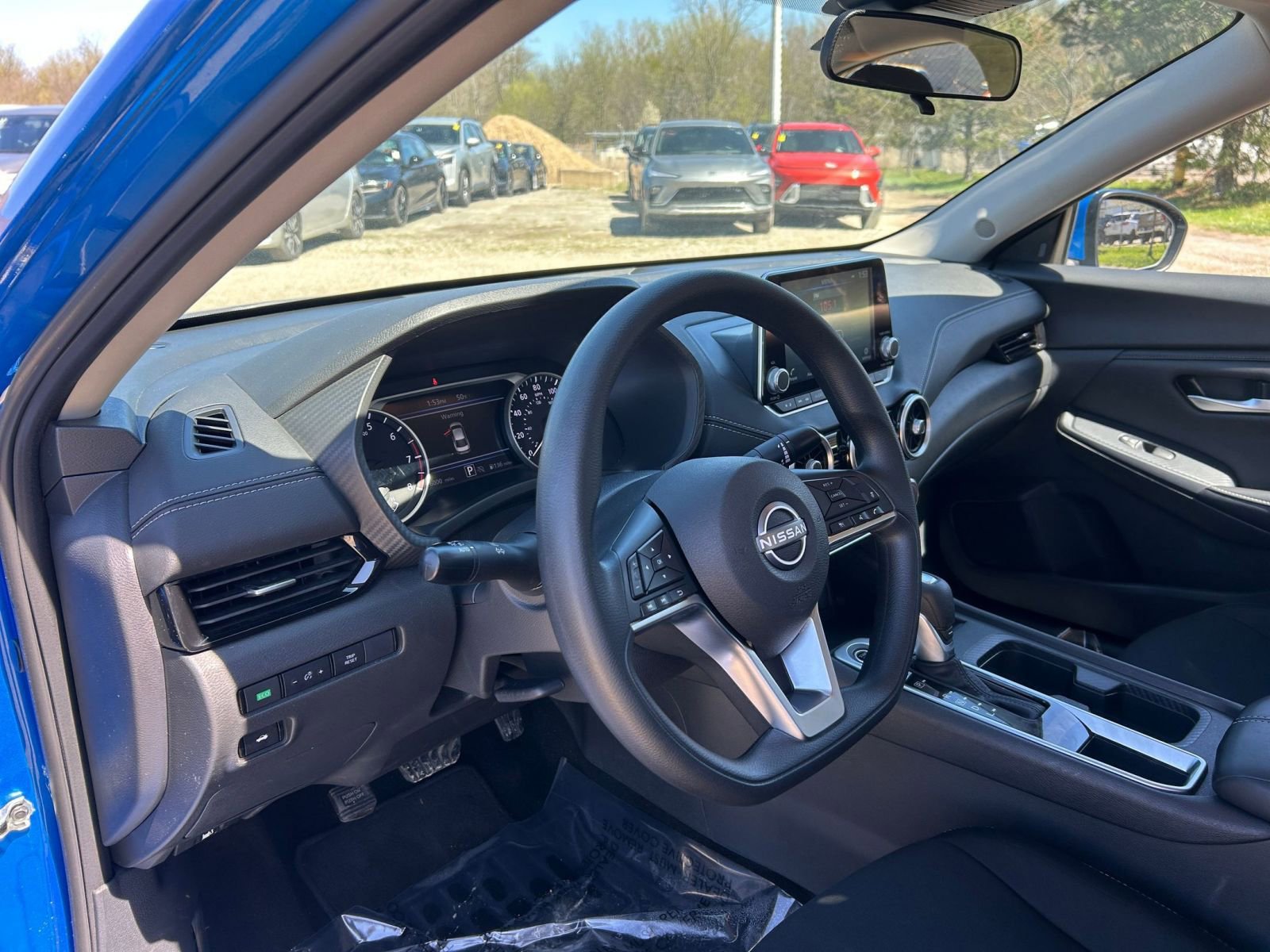 Used 2025 Nissan Sentra SV FWD image 32