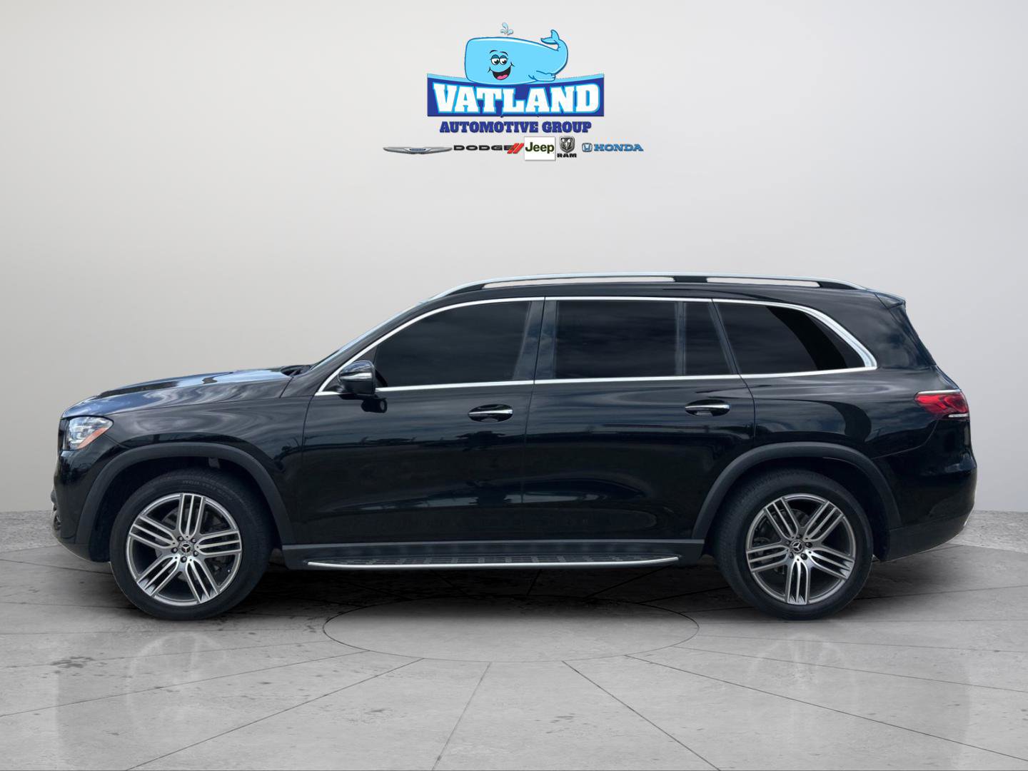 Used 2020 Mercedes-Benz GLS 450 4MATIC image 2