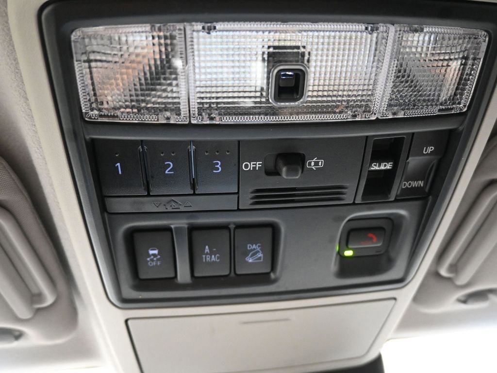 Used 2023 Toyota 4Runner Limited image 38