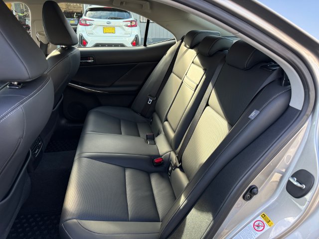 Used 2016 Lexus IS 300 AWD image 22