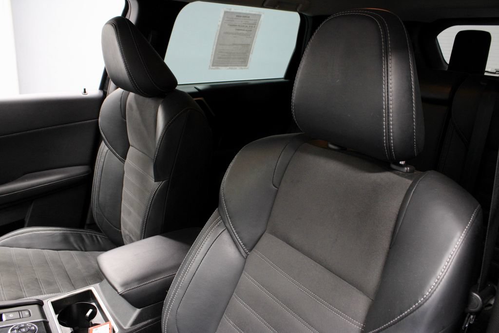 Used 2023 Mitsubishi Outlander SE AWD/4WD image 28