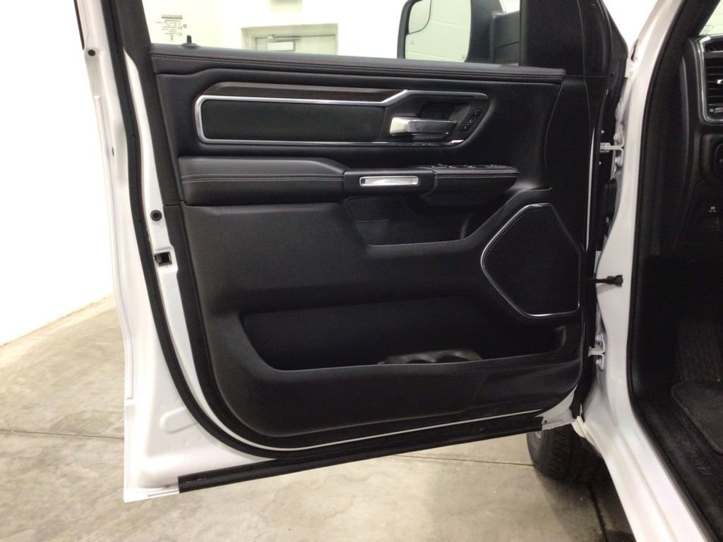 Used 2025 RAM 1500 Laramie image 16