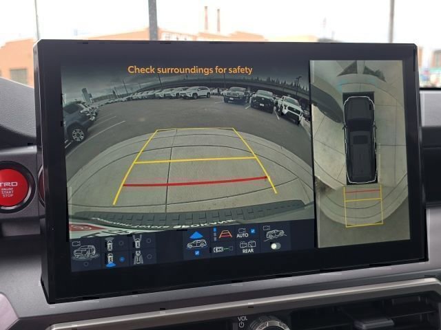 Certified 2025 Toyota 4Runner TRD Off-Road Premium image 31