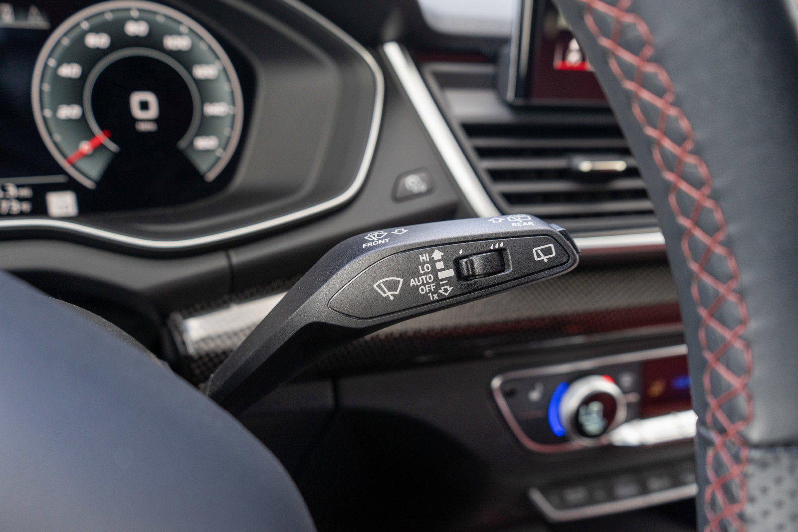 Used 2024 Audi SQ5 Prestige AWD/4WD image 29
