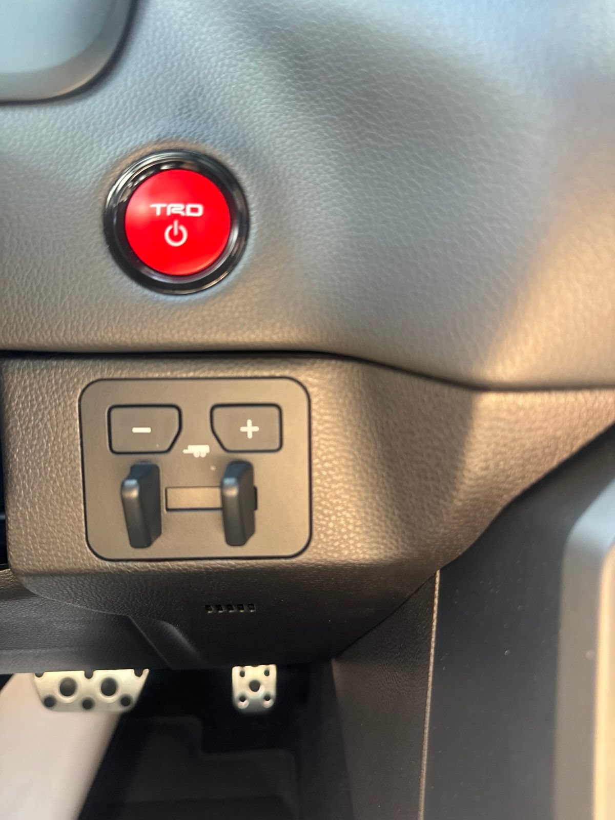 Used 2025 Toyota Tundra TRD Pro AWD/4WD image 29