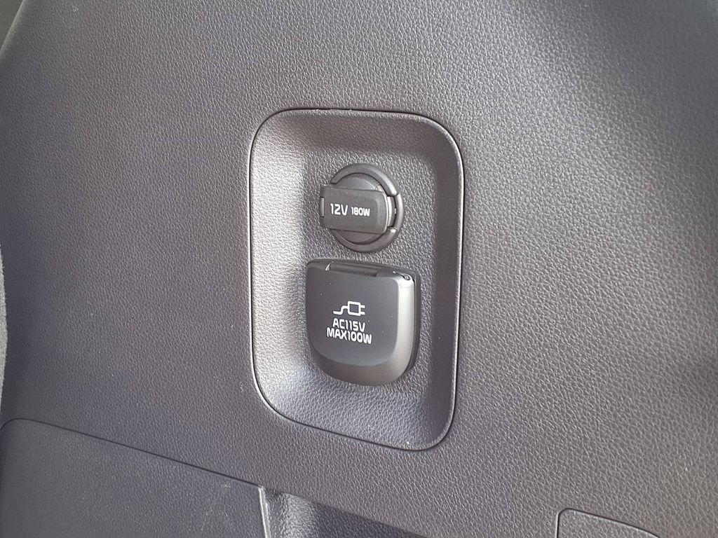 Used 2024 Kia Carnival SX Prestige FWD image 21