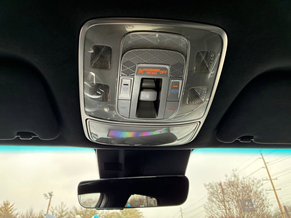 Used 2022 Genesis GV70 3.5T Sport w/ Sport Prestige Package image 43