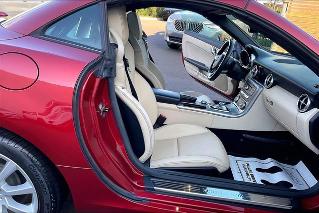 Used 2019 Mercedes-Benz SLC 300 image 7