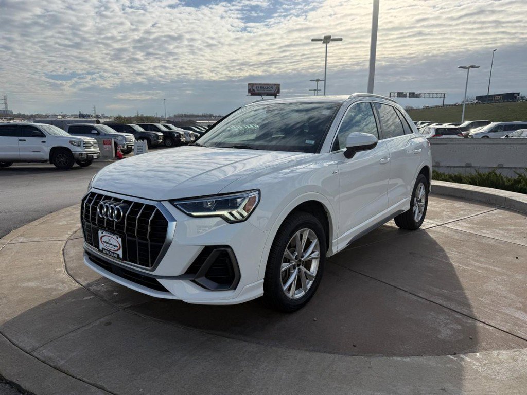 Used 2023 Audi Q3 2.0T Premium image 11