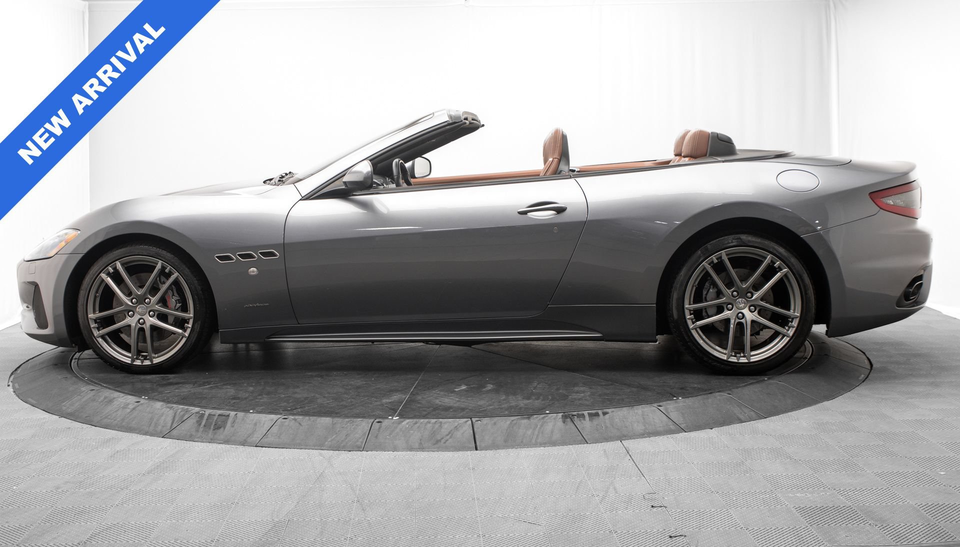 Used 2018 Maserati GranTurismo MC RWD image 6