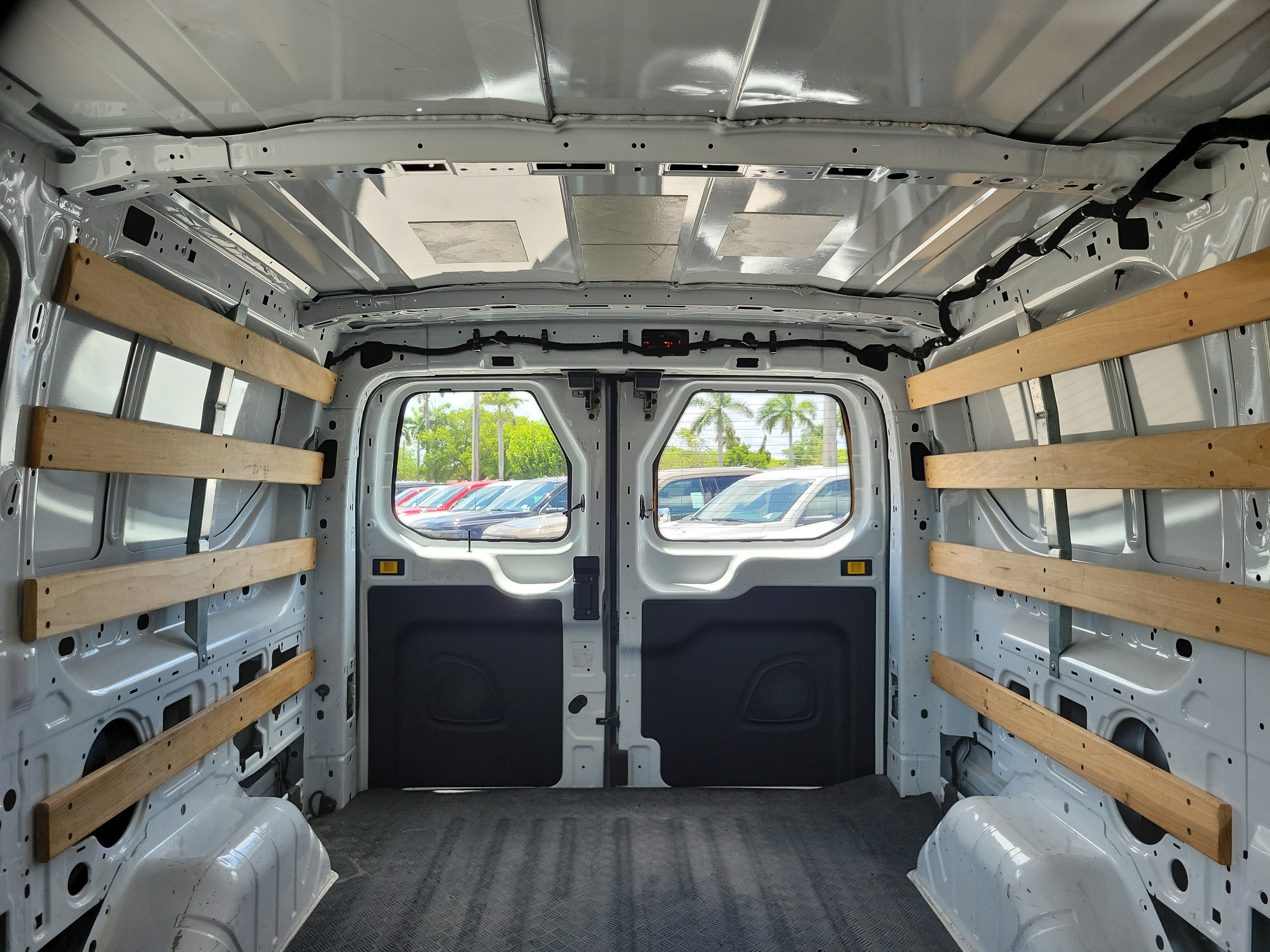 Used 2024 Ford Transit 250 Low Roof w/ Exterior Upgrade Package RWD image 13