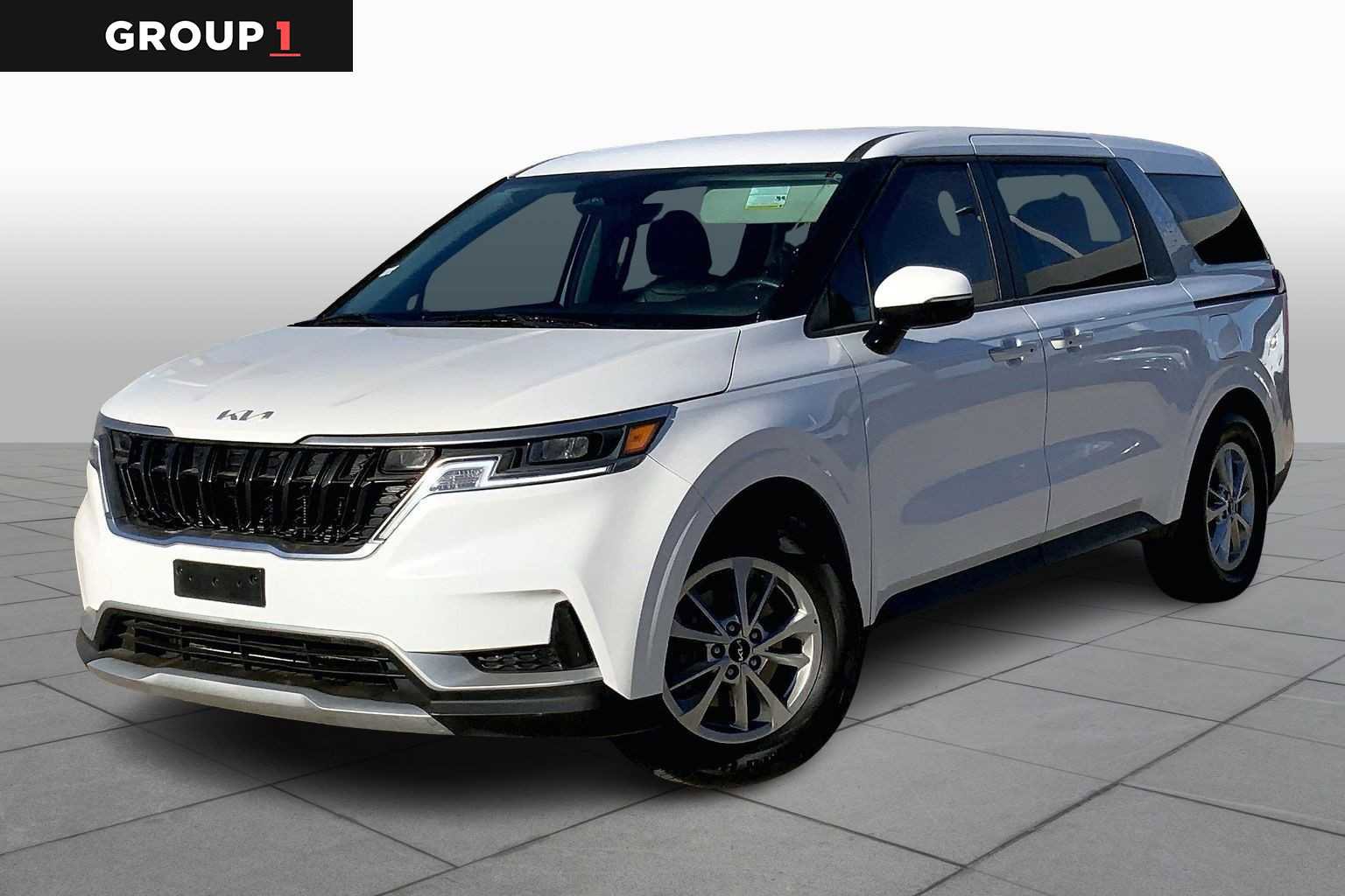 Used 2024 Kia Carnival LX image 1