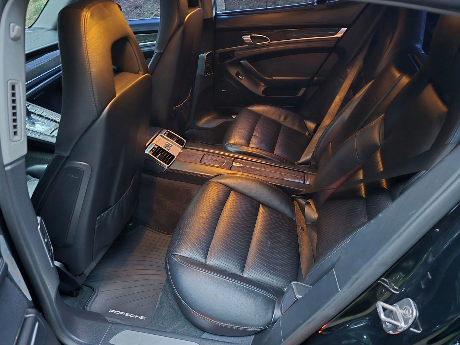 Used 2012 Porsche Panamera S image 17