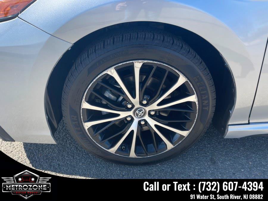 Used 2021 Toyota Camry SE FWD image 21