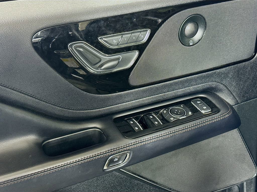 Used 2022 Lincoln Aviator Reserve AWD/4WD image 18