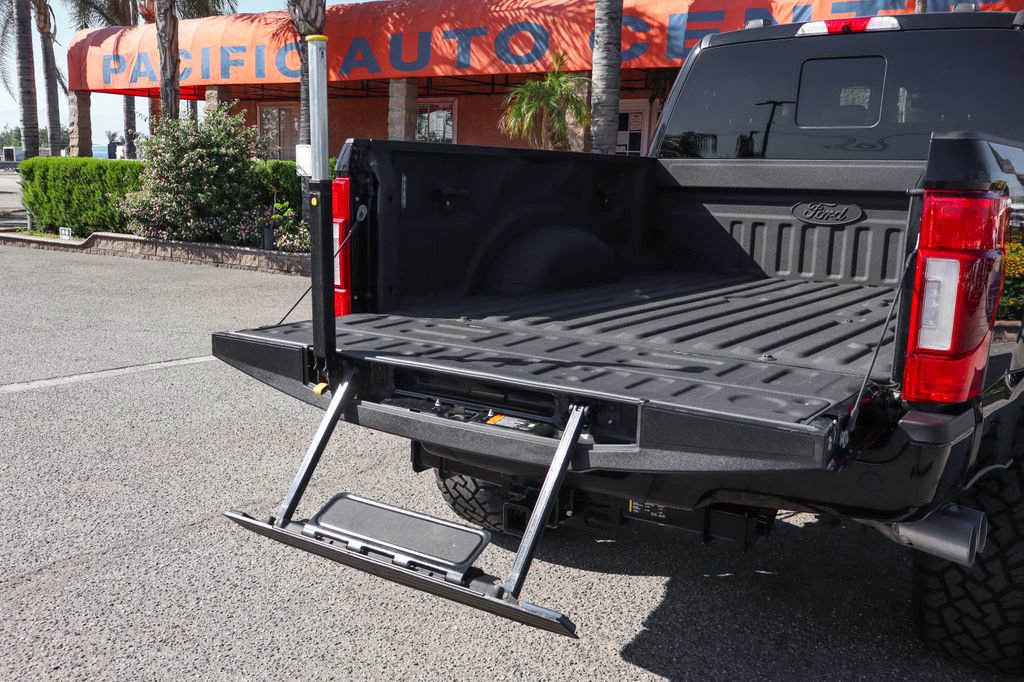 Used 2021 Ford F350 Lariat image 8