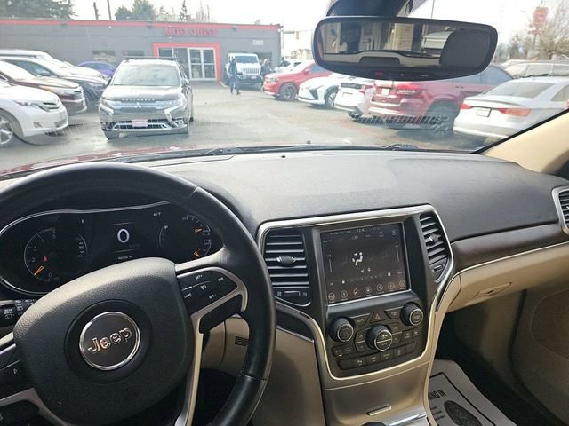 Used 2018 Jeep Grand Cherokee Limited AWD/4WD image 29