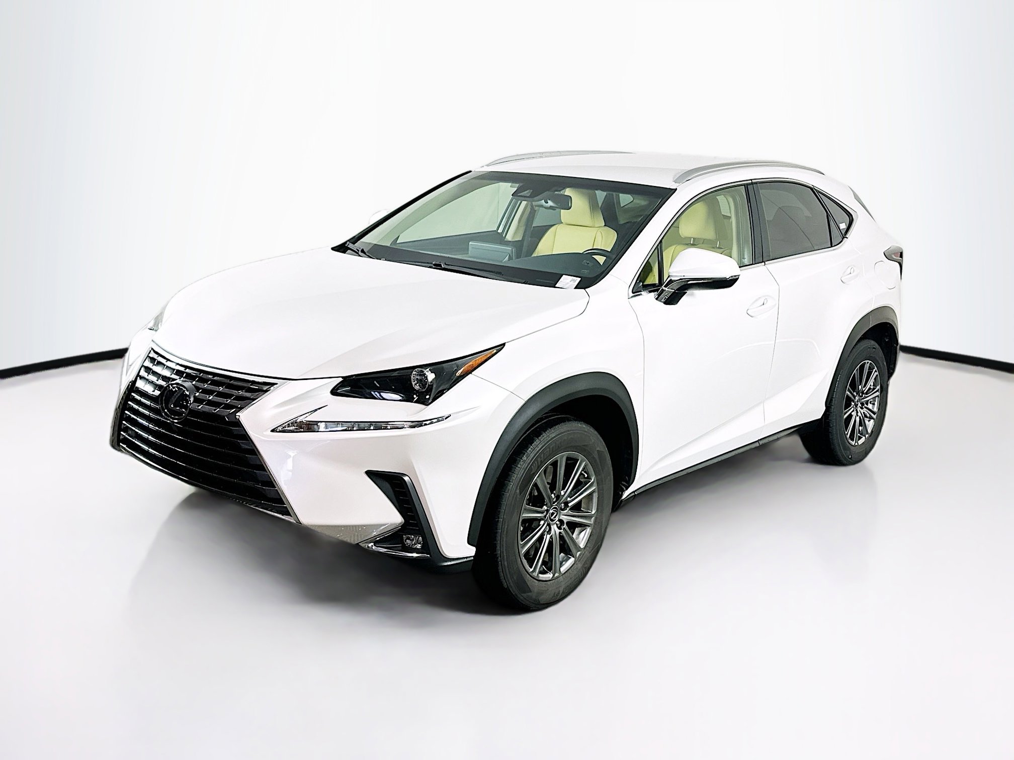 Used 2018 Lexus NX 300 FWD image 3