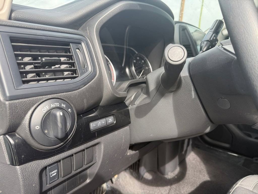 Used 2024 Nissan Titan SV w/ Accessory Utility Package image 16