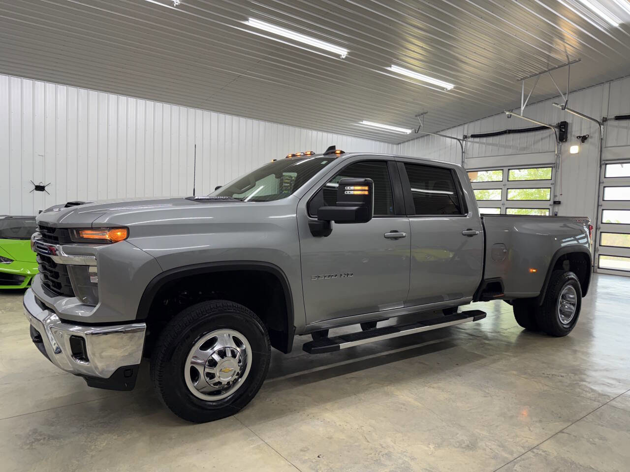 Used 2025 Chevrolet Silverado 3500 LT w/ All Star Edition AWD/4WD image 1