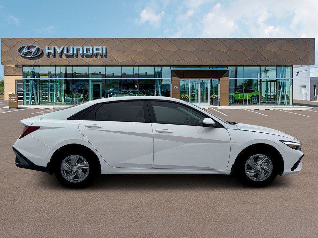 New 2026 Hyundai Elantra SE FWD image 9