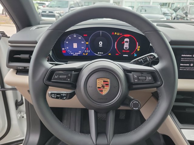 Certified 2025 Porsche Macan Electric image 27