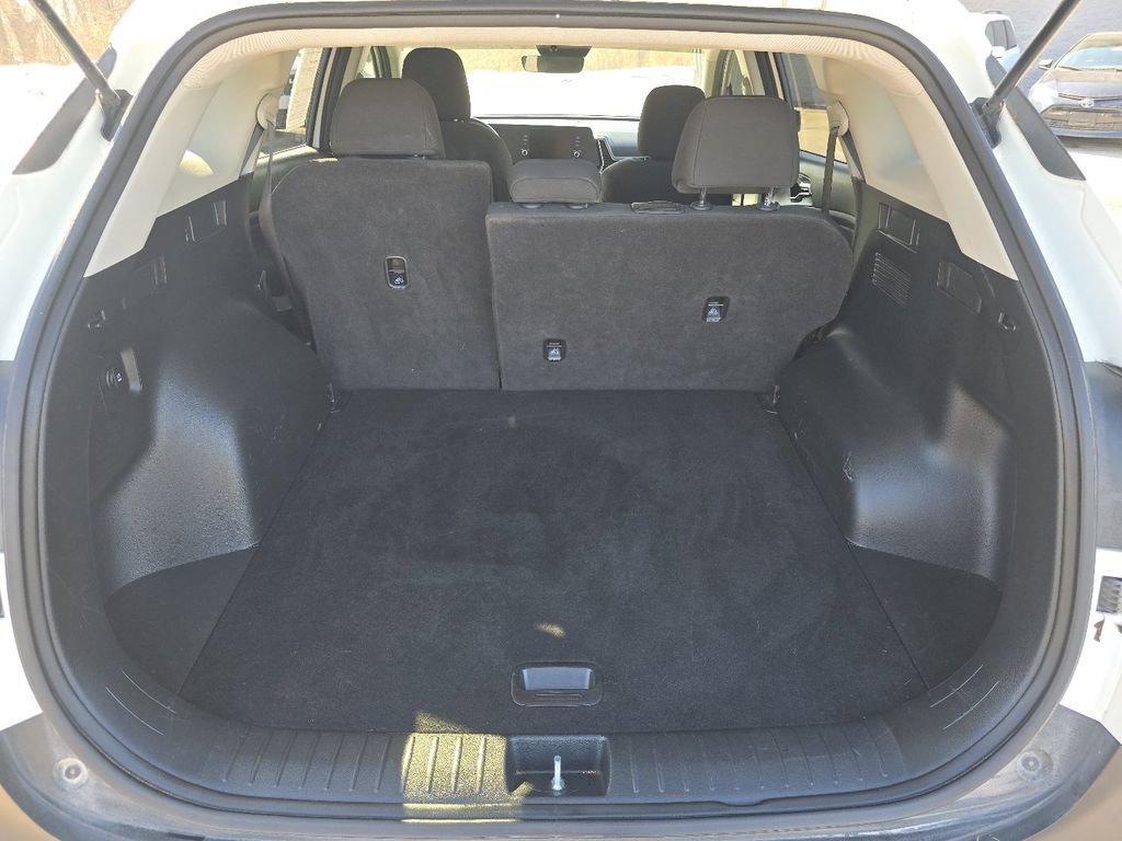 Used 2023 Kia Sportage LX image 15