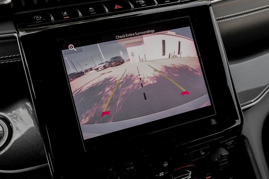 Used 2023 Jeep Grand Cherokee L Laredo image 31