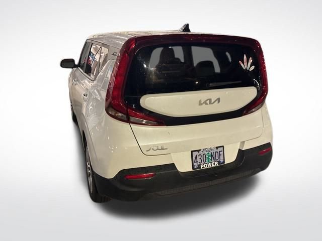Used 2022 Kia Soul LX image 10