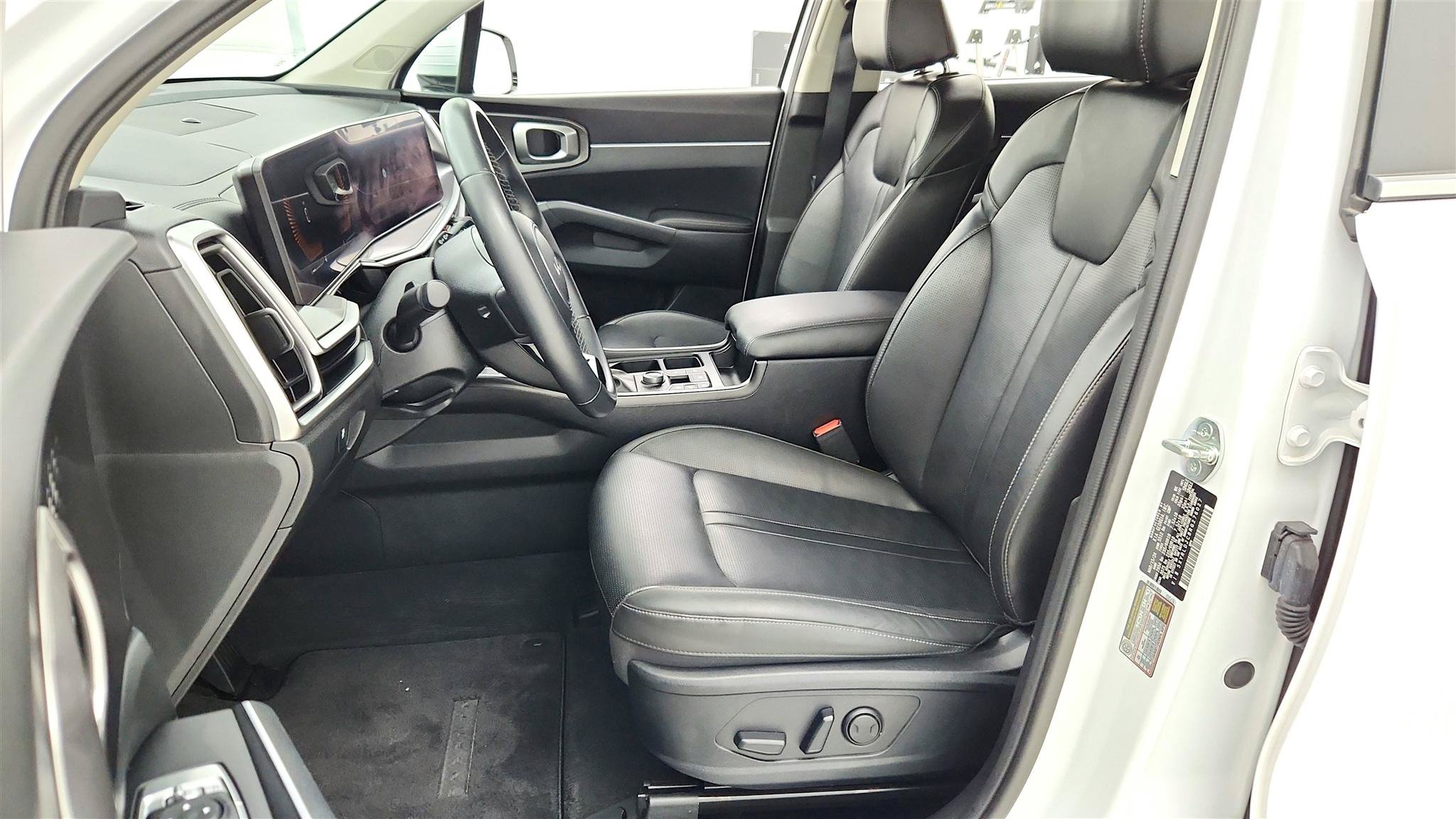 Used 2024 Kia Sorento S AWD/4WD image 26