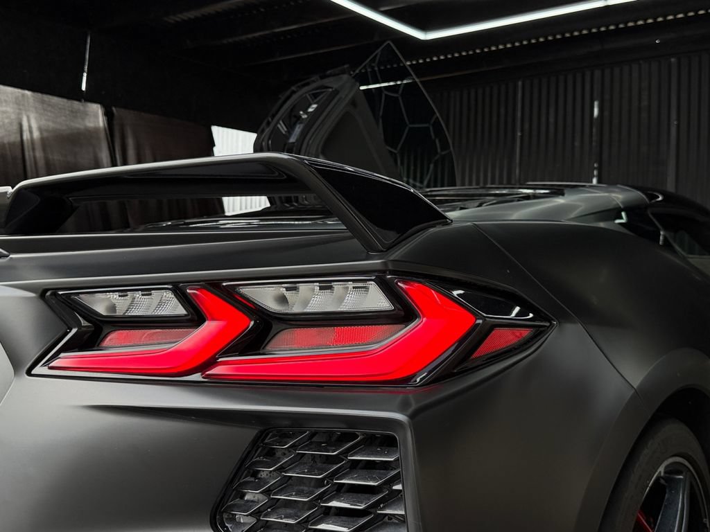 Used 2021 Chevrolet Corvette Stingray Premium Cpe w/ Z51 Performance Package RWD image 37