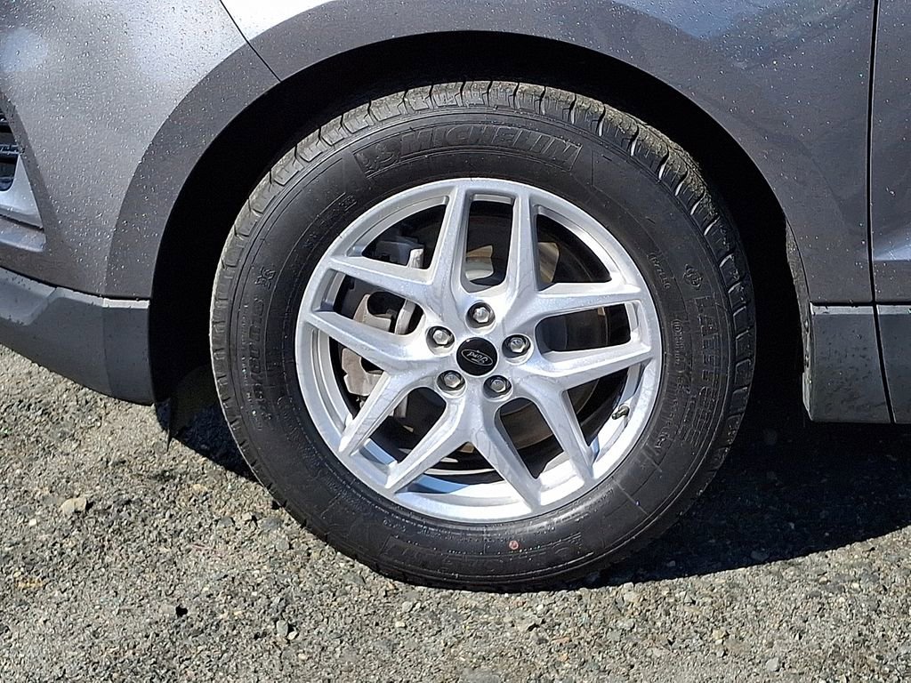 Used 2024 Ford Edge SEL image 8