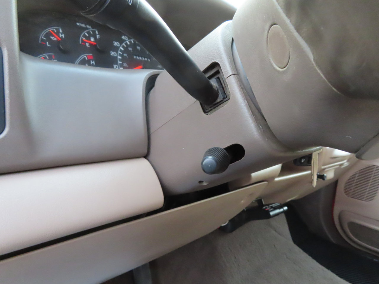 Used 1999 Ford F250 Lariat image 37