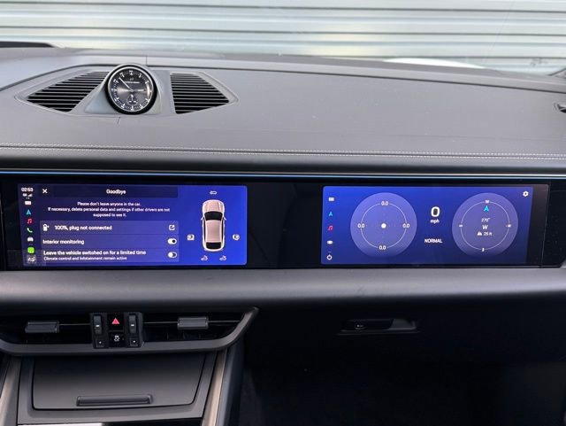 New 2025 Porsche Macan Turbo Electric AWD/4WD image 29
