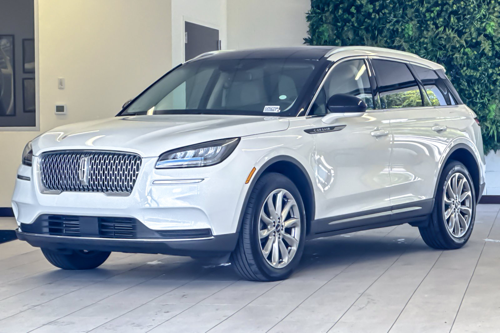 Certified 2022 Lincoln Corsair AWD w/ Premium Package image 8