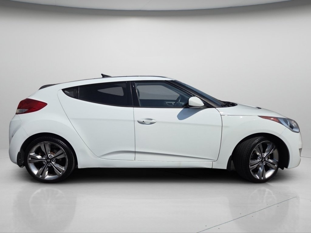 Used 2013 Hyundai Veloster w/ Tech Pkg FWD image 20