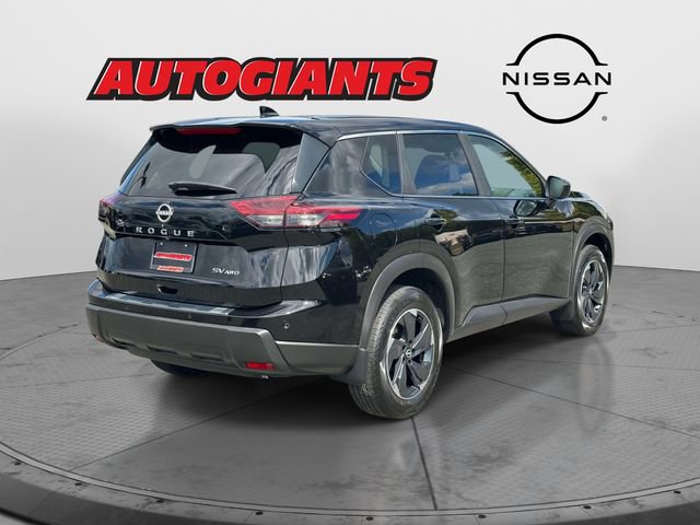 Used 2024 Nissan Rogue SV AWD/4WD image 4