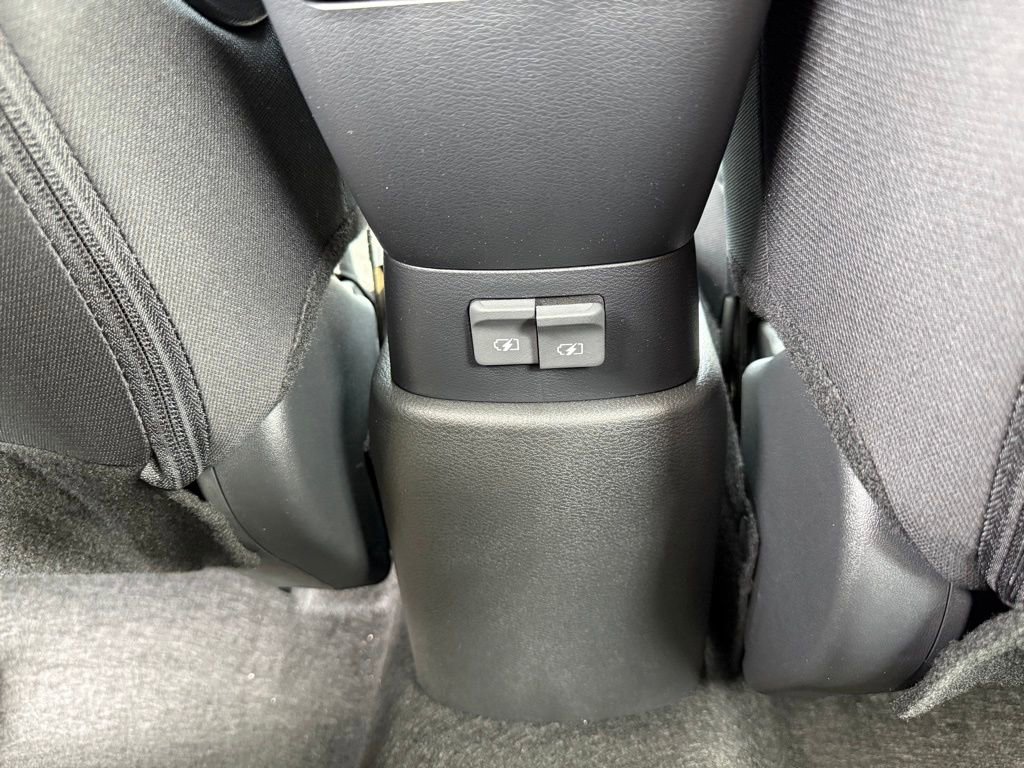 New 2025 Nissan Kicks Play S image 15