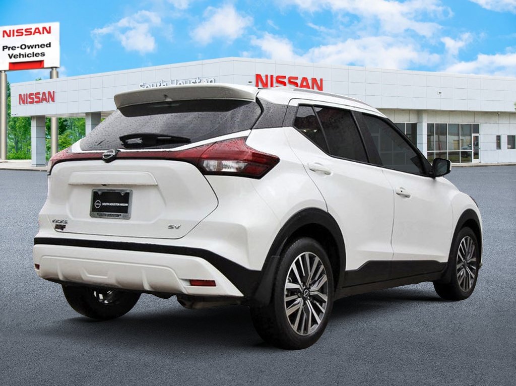 Used 2023 Nissan Kicks SV w/ Interior Electronics Package FWD image 4