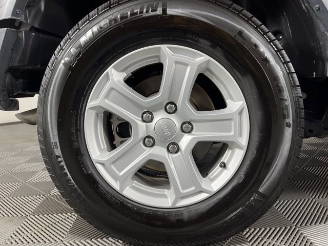 Used 2023 Jeep Wrangler Sport S image 15