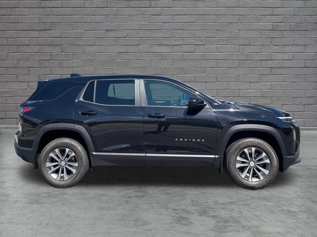 New 2027 Chevrolet Equinox LT w/ Convenience Package II AWD/4WD image 8